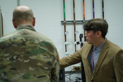 Construction Engineering Research Laboratory welcomes USACE commanding general for meeting and facility tour