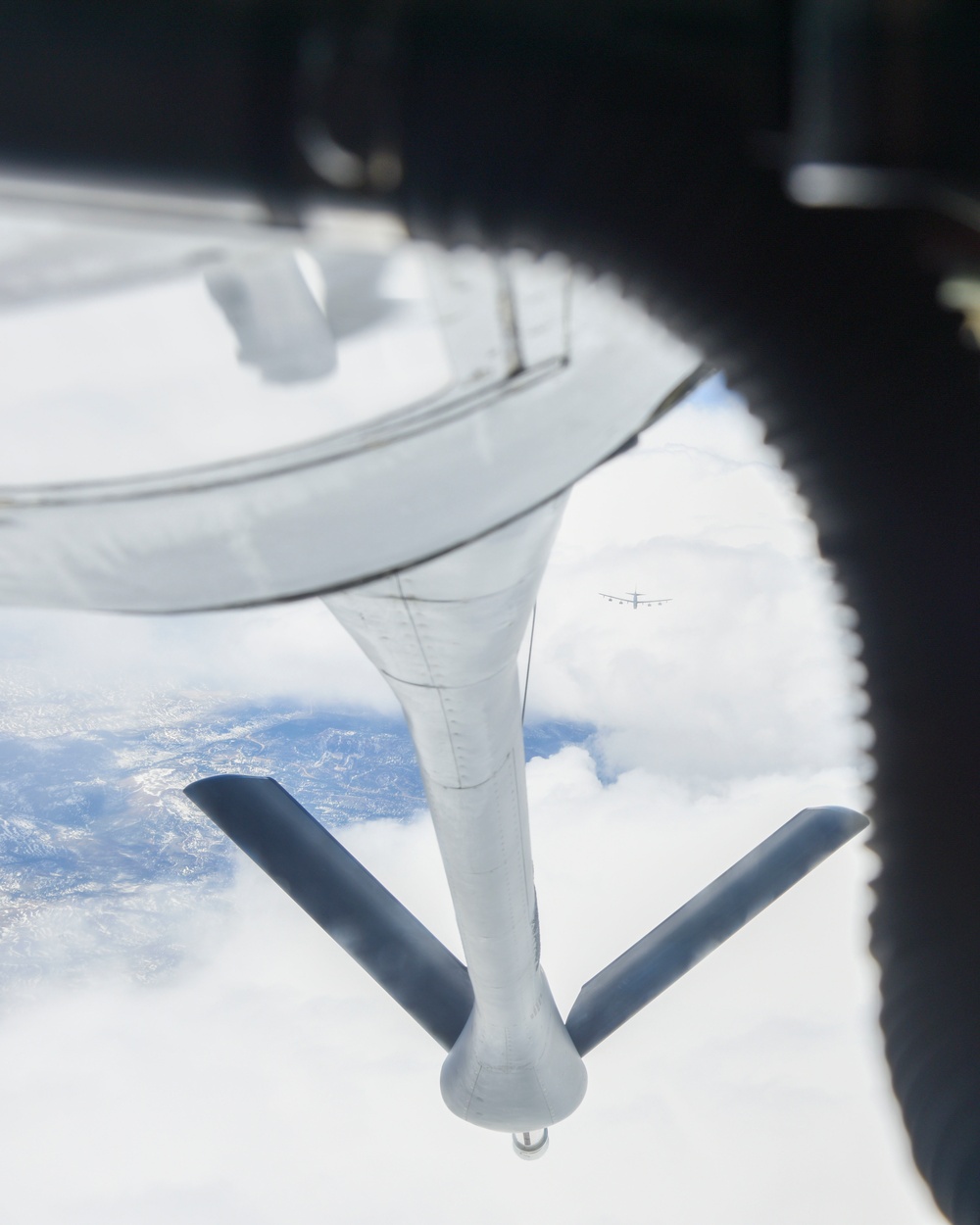 Spokane community leaders fly on KC-135, witness aerial refueling