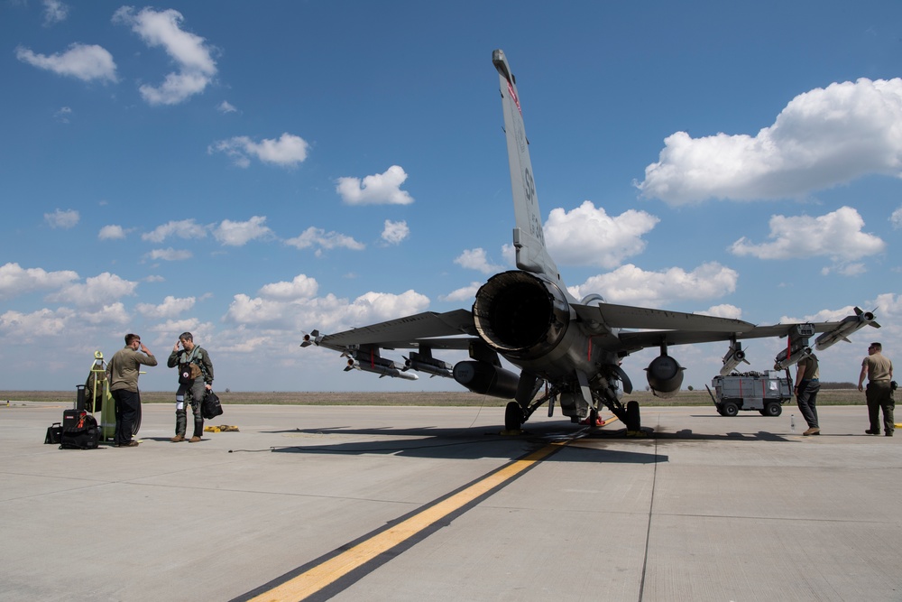 52nd FW vice commander visits deployed Airmen in Romania