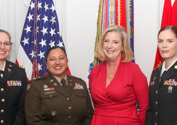 AR-MEDCOM Nurse Integral In Consulting on new Army Parenthood, Pregnancy, and Postpartum Directive