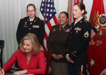 AR-MEDCOM Nurse Integral In Consulting on new Army Parenthood, Pregnancy, and Postpartum Directive