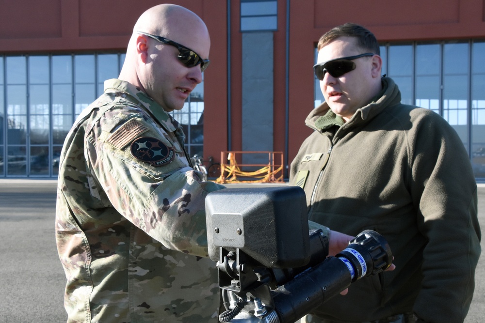 Pa. Air Guard shares deicing best practices with Lithuanian partners