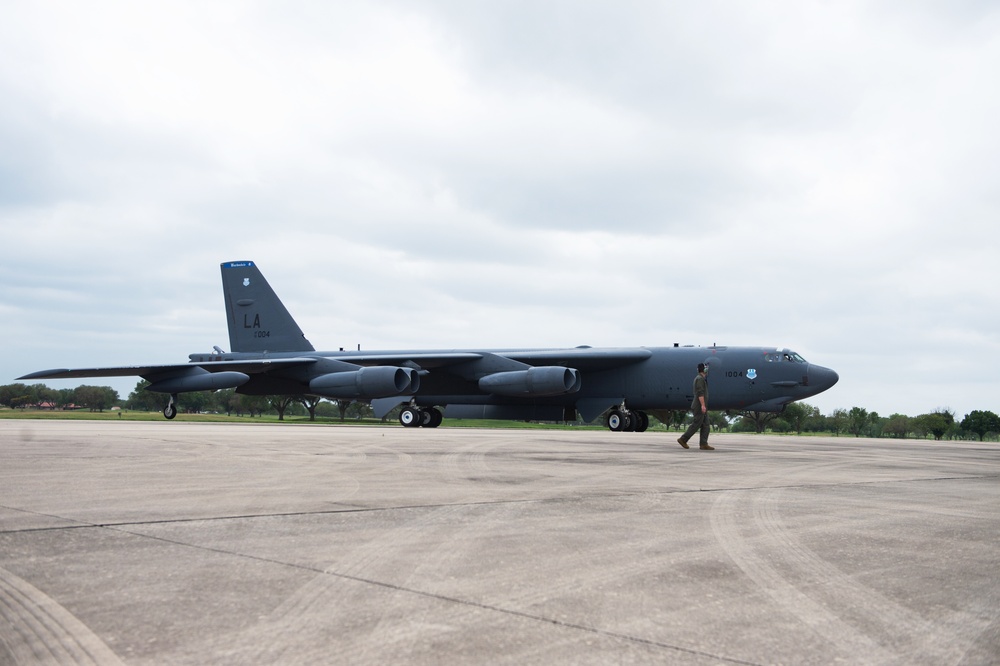 Aircrafts arrive for The Great Texas Airshow static display