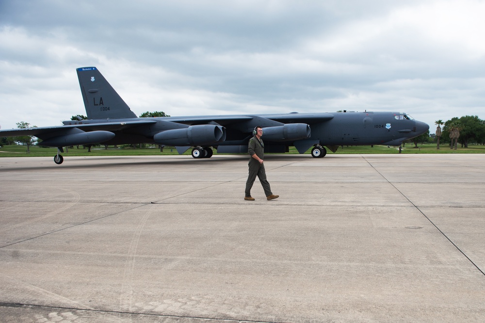 Aircrafts arrive for The Great Texas Airshow static display