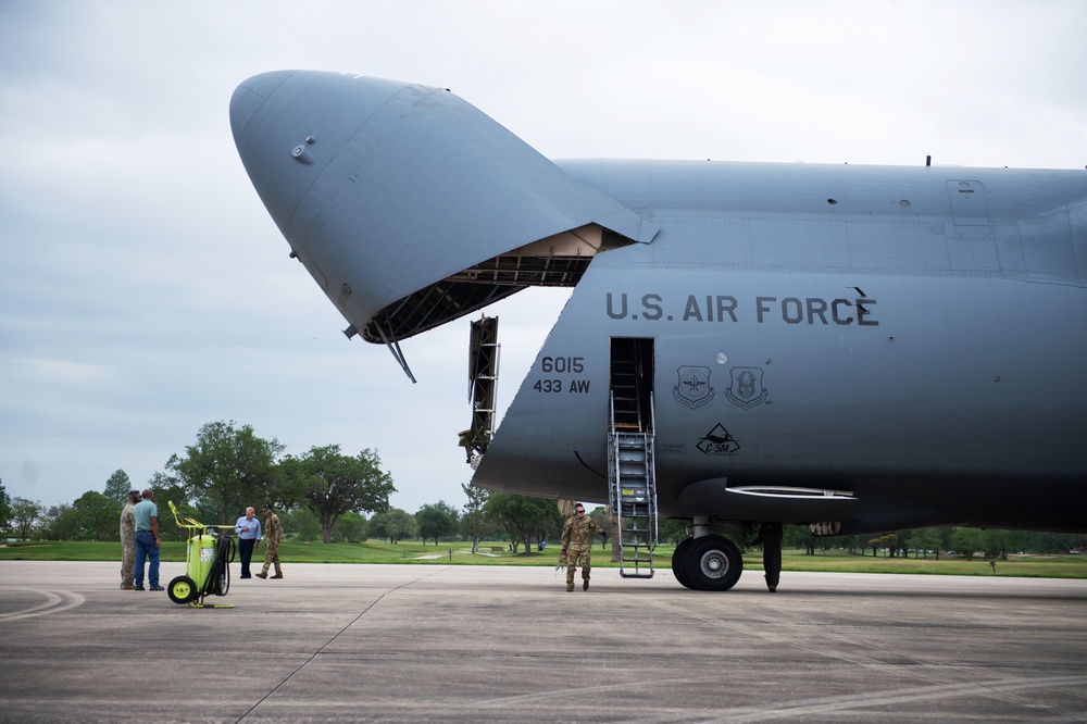 Aircrafts arrive for The Great Texas Airshow static display