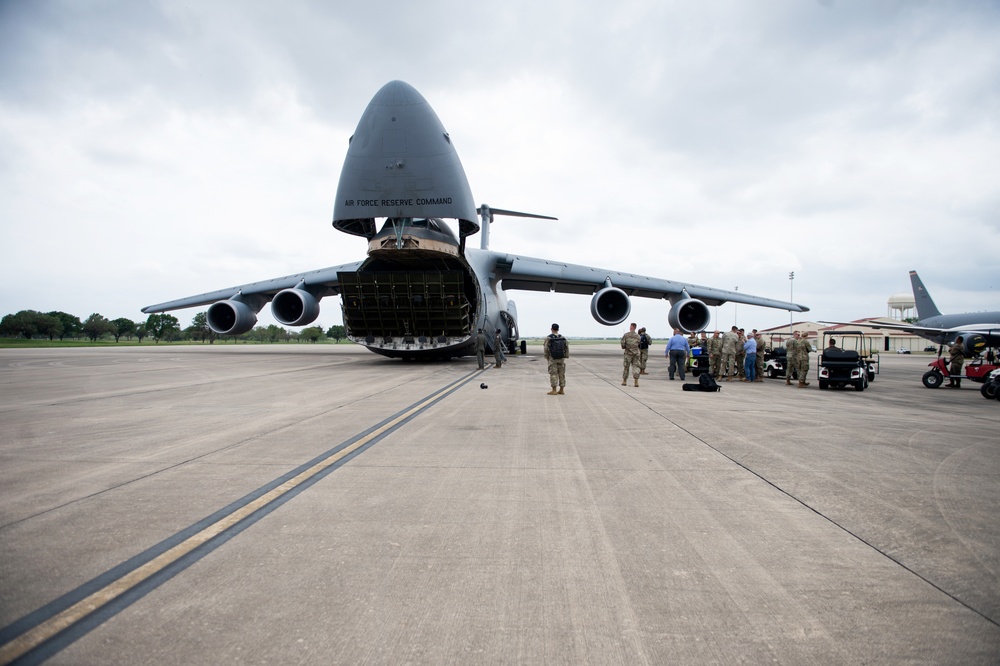 Aircrafts arrive for The Great Texas Airshow static display