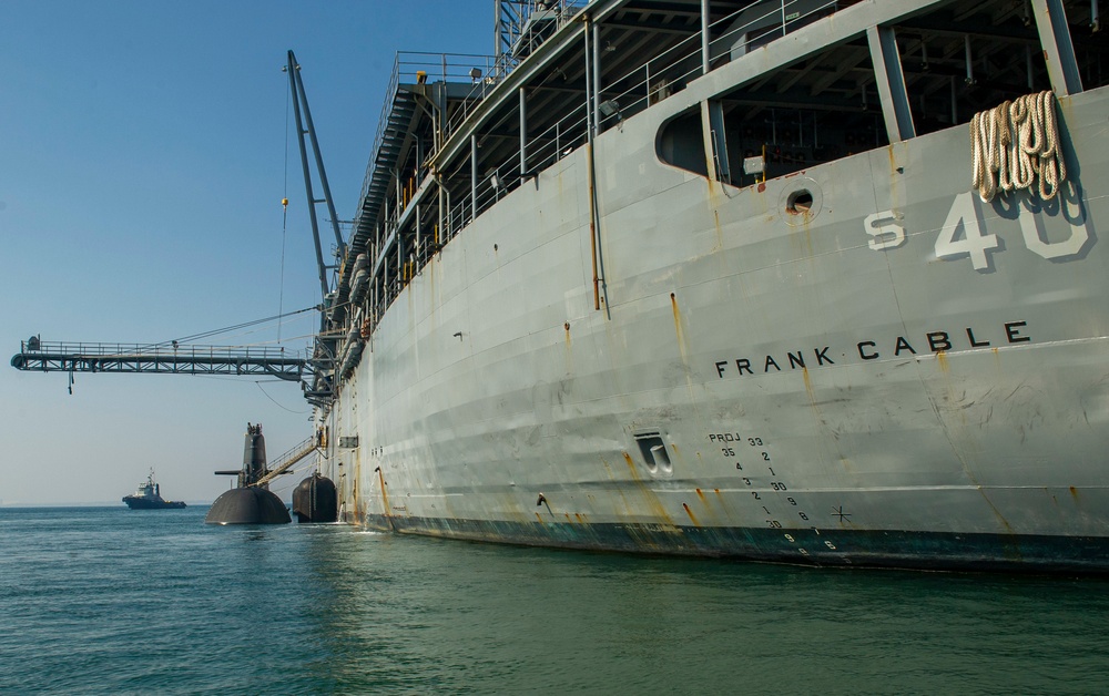 HMAS Farncomb Moors Alongside Frank Cable