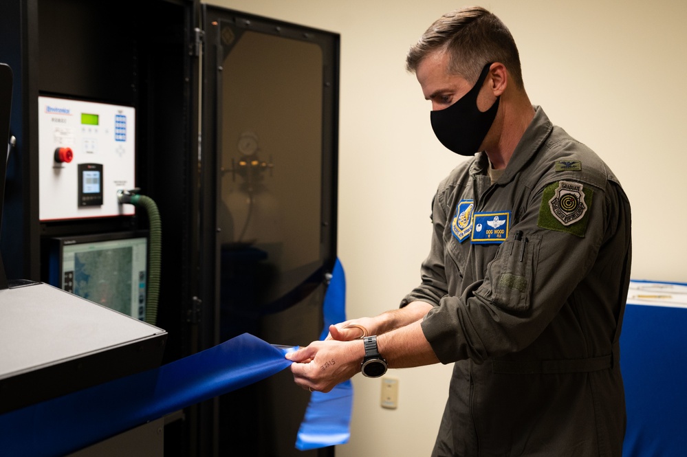 Osan receives hypoxia familiarization trainer