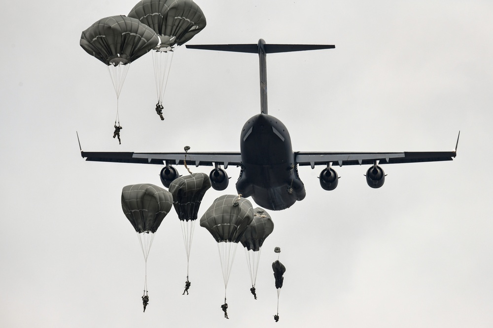 Multinational airborne operation at Grafenwoehr