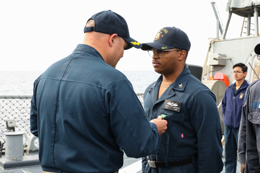 USS Ross Sailors receive awards