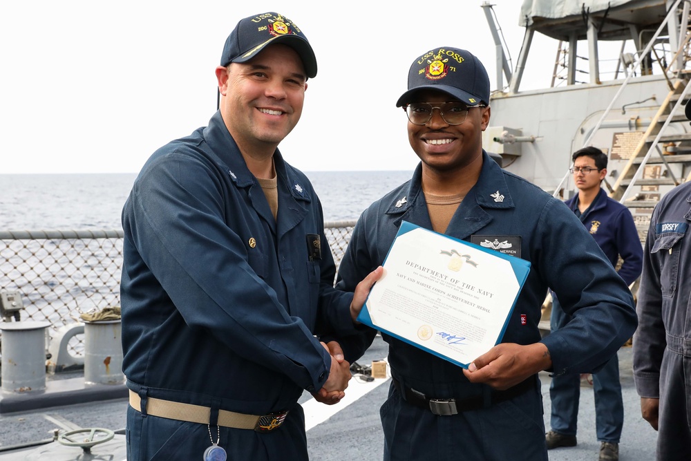 USS Ross Sailors receive awards