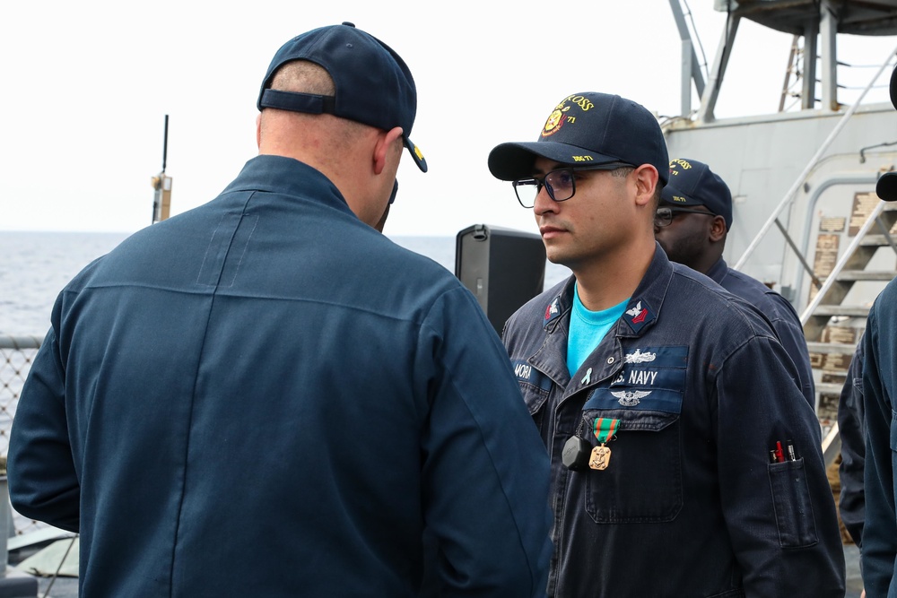 USS Ross Sailors receive awards