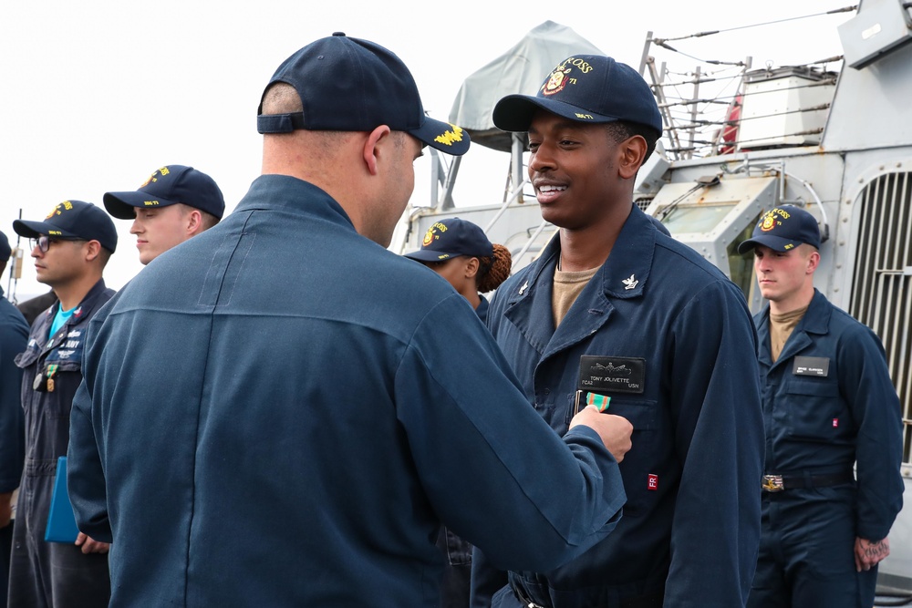 USS Ross Sailors receive awards