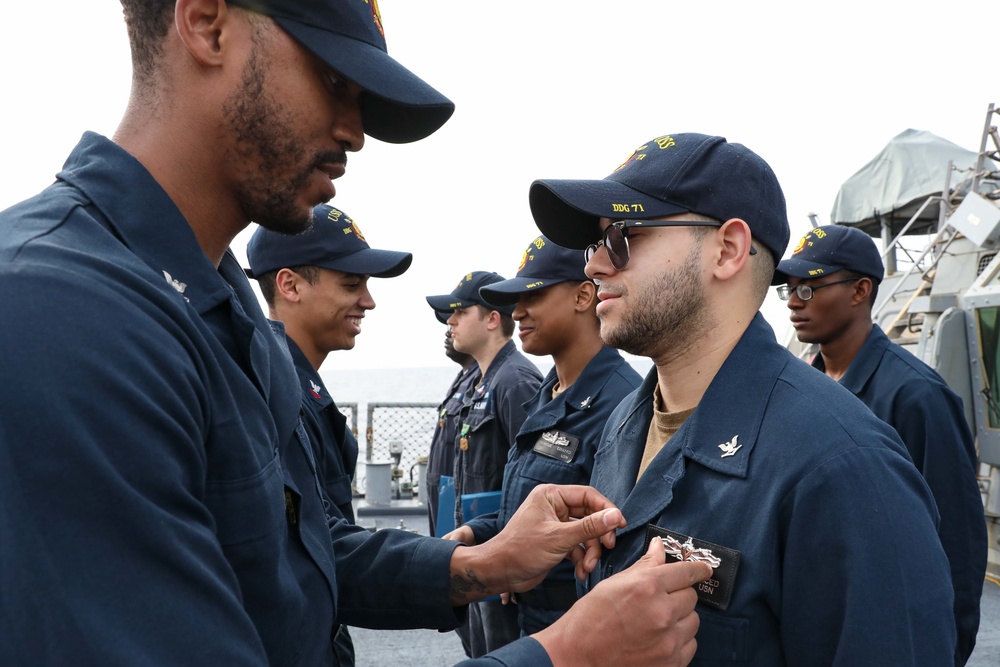 USS Ross Sailors receive awards