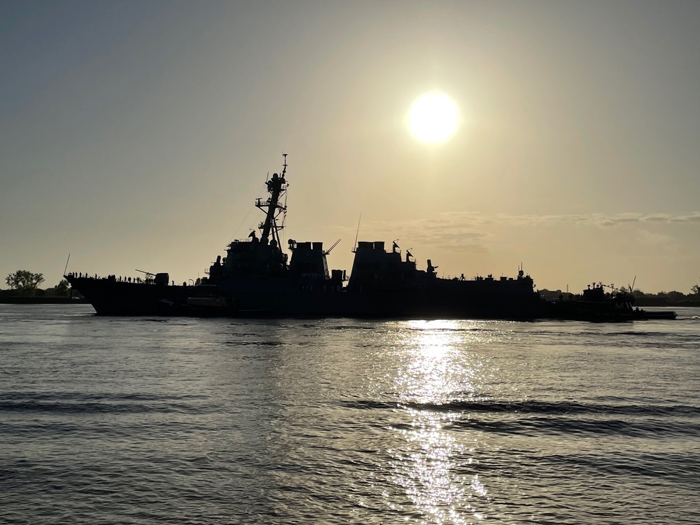 USS Lassen Departs