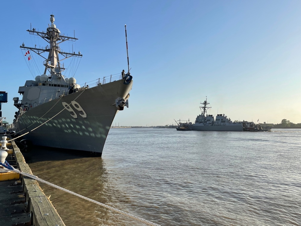 USS Lassen Departs