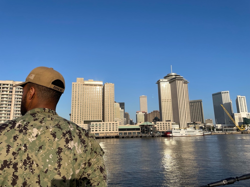 USS Lassen Departs