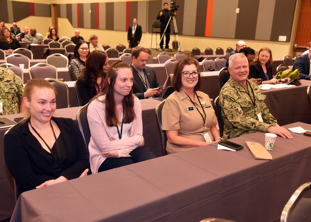 NAMRU San Antonio, 59th MDW, USAISR participate in Military Medical Industry Day