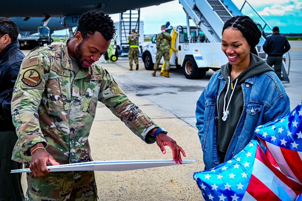 McGuire AFB's last KC-10 Extender returns from CENTCOM