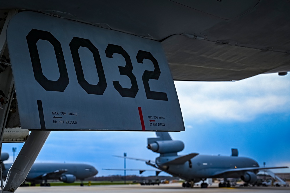 McGuire AFB's last KC-10 Extender returns from CENTCOM