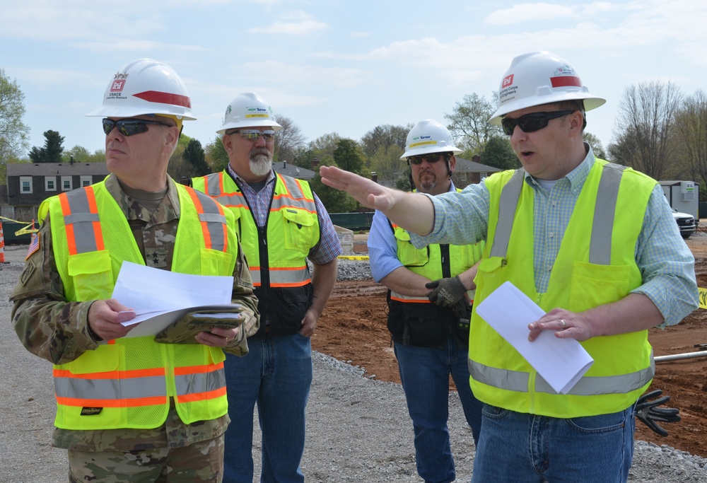 USACE DCG visits LOUVAMC site