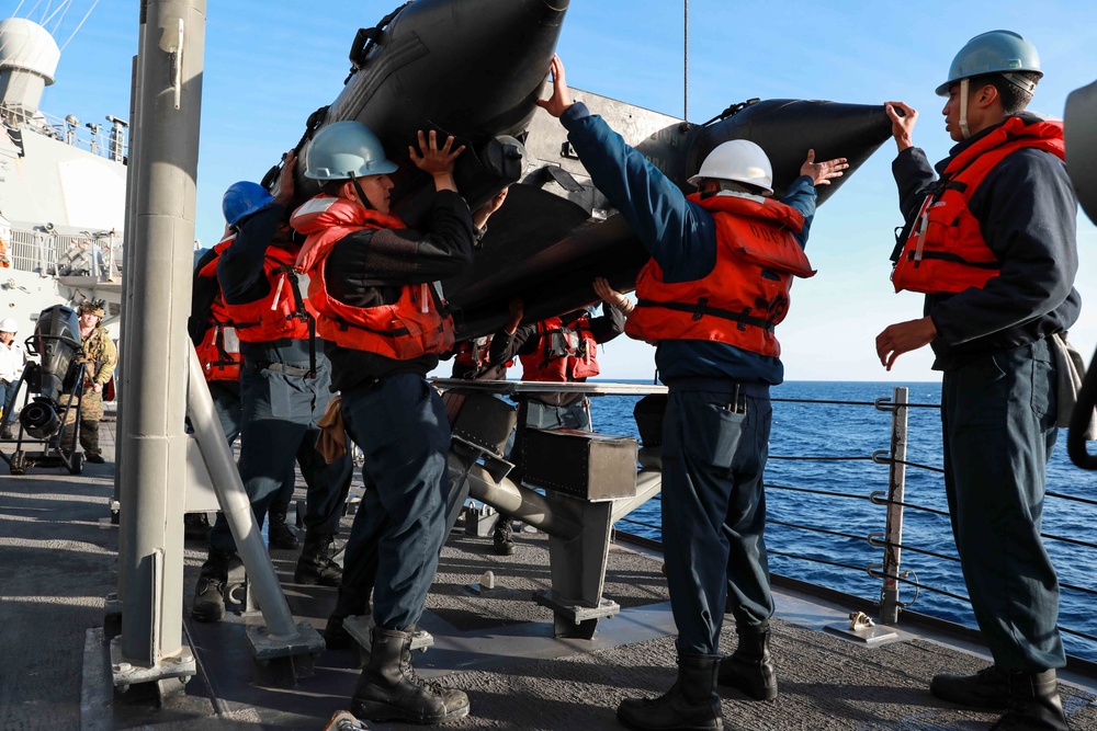 USS Ross operates with U.S. Marines in Mediterranean Sea