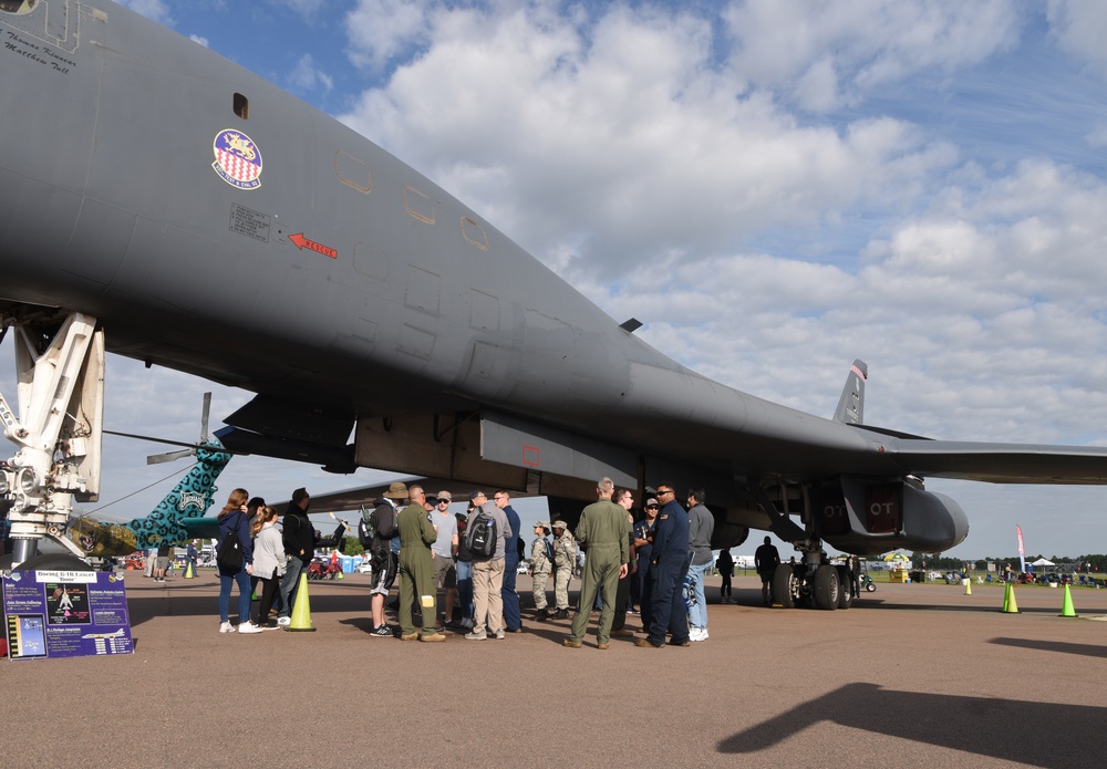 DVIDS Images B1 makes firstever appearance at Sun ‘n Fun air show [Image 4 of 6]