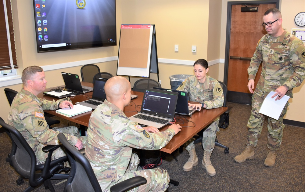 Master Gunner Course ends, recognize top Master Gunner