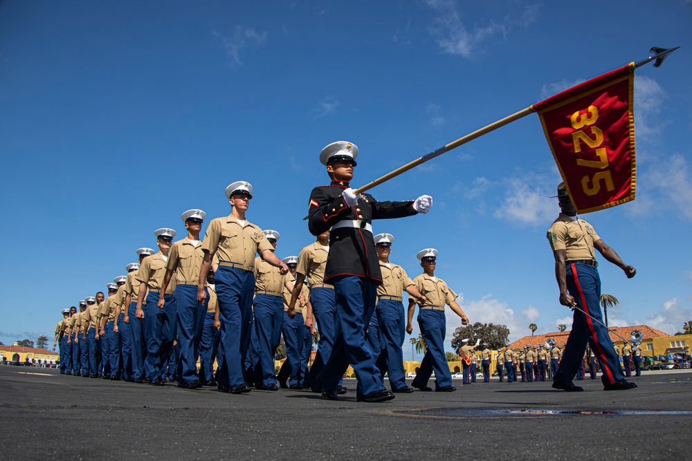 DVIDS - Images - Mike Company Graduation [Image 5 of 7]