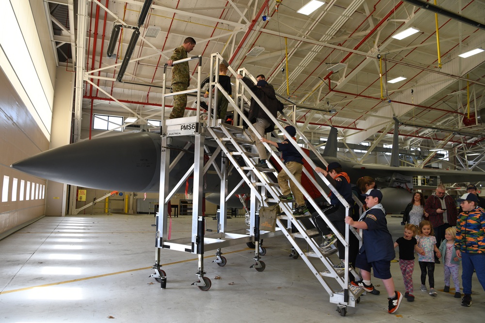 Southwick MA Boy Scout Troop 338 tour 104FW