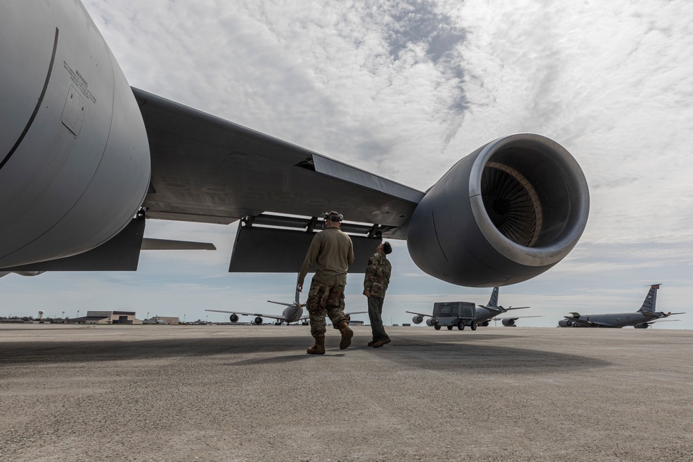 108th Wing flies Army National Guard troops for orientation flight