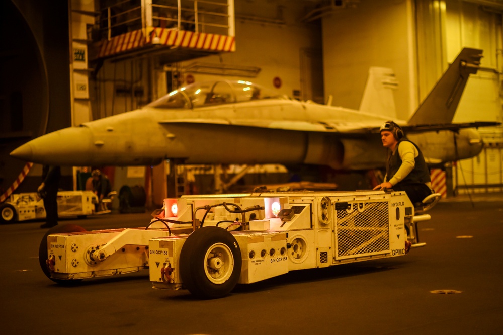 USS Carl Vinson (CVN 70) Sailors Perform Aircraft Maintenance in Pacific Ocean