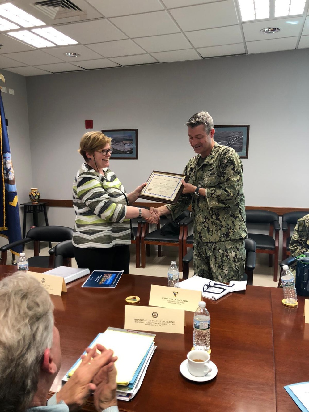 Consul General Presents Award to NAS Sigonella CO