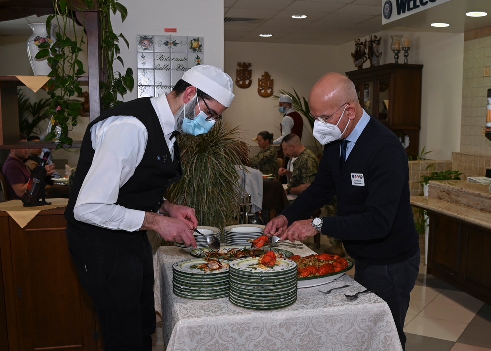 Representatives from U.S. Congress Visit