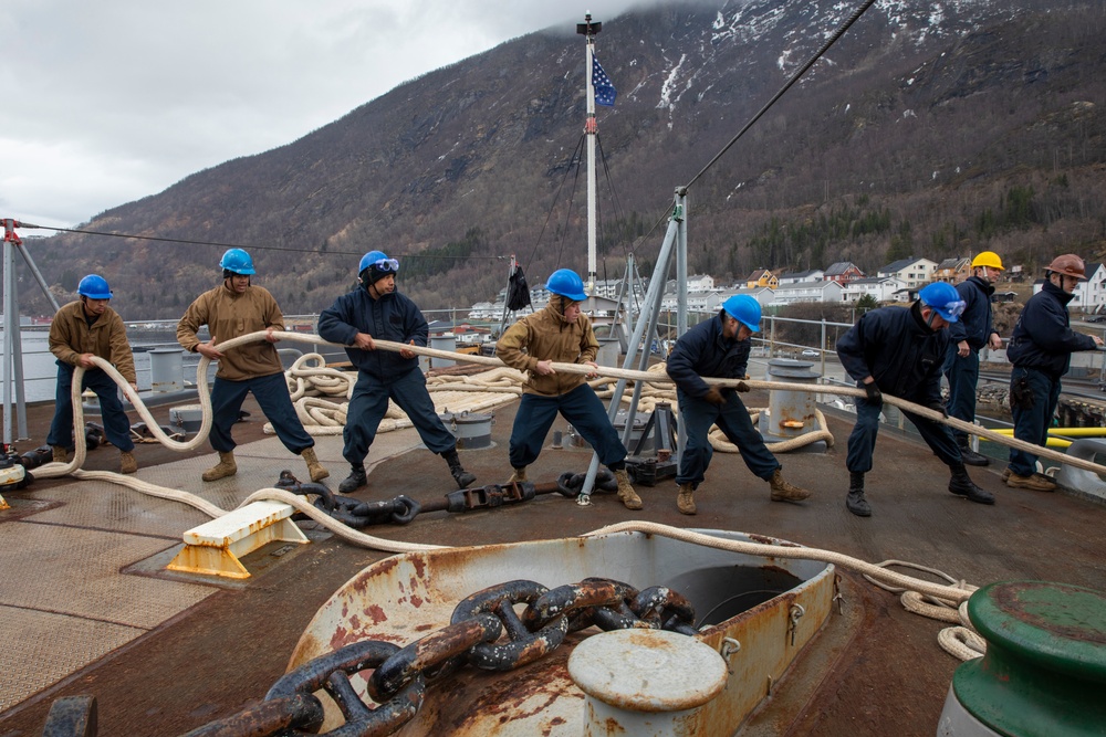 Gunston Hall visits Narvik, Norway