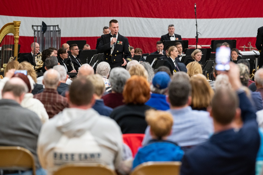 Navy Band visits Northlake, Ill.