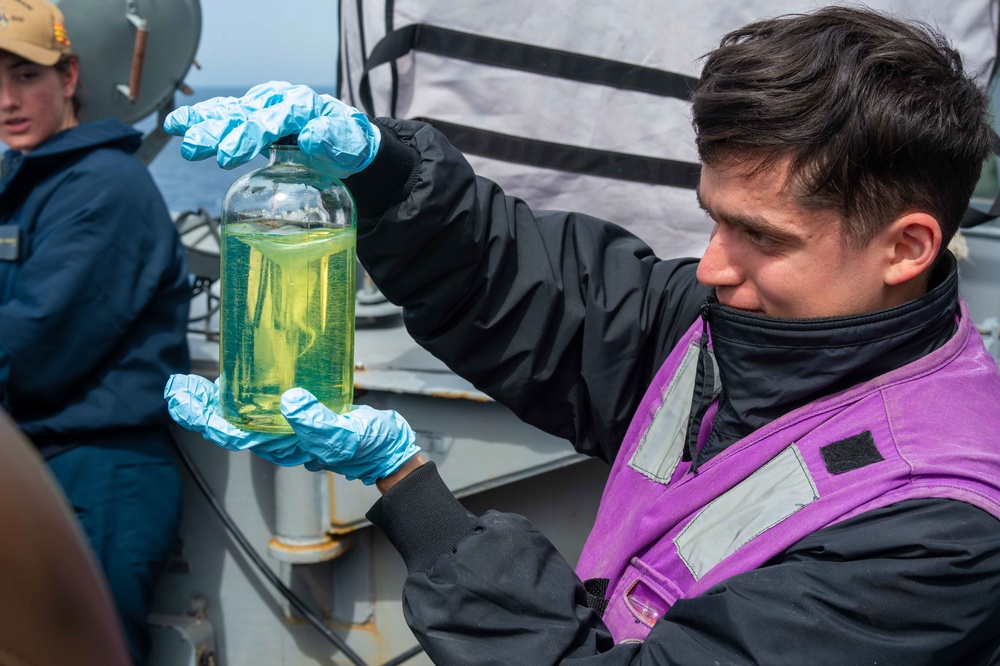 USS Jason Dunham (DDG 109) Conducts Replenishment-at-Sea With USNS Laramie (T-AO-203)