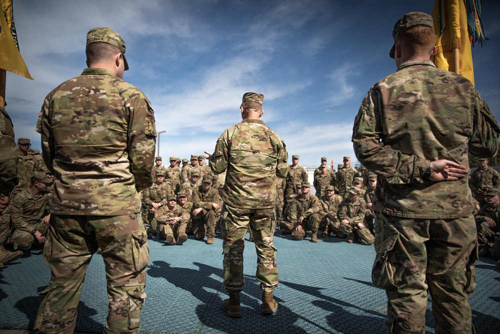 1ID Commander and CSM Visit Camp Herkus