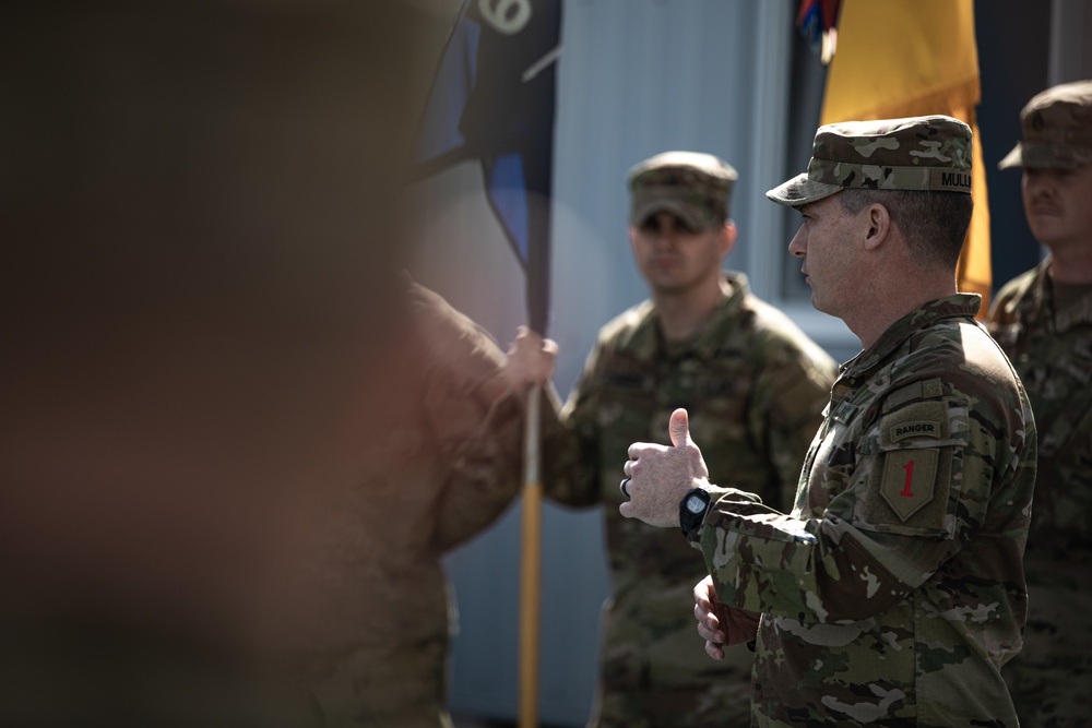 1ID Commander and CSM Visit Camp Herkus