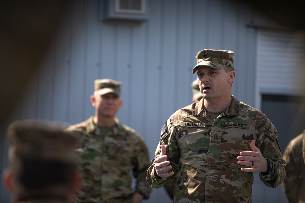 1ID Commander and CSM Visit Camp Herkus