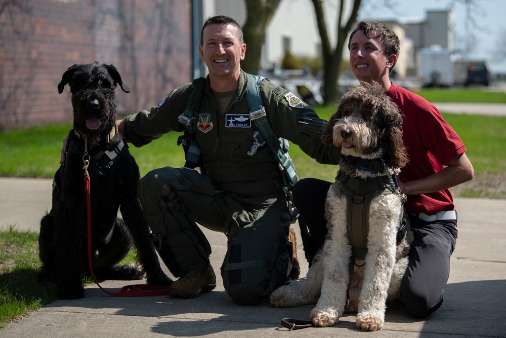 122nd Fighter Wing commander flies last military flight