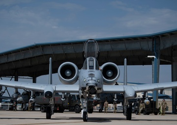 122nd Fighter Wing commander flies last military flight