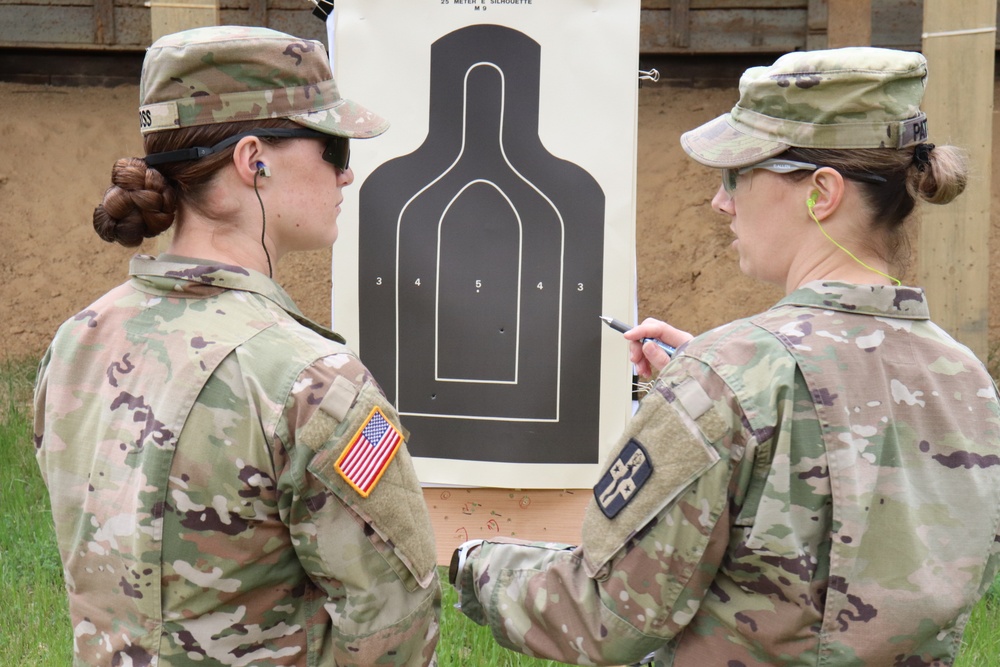 Soldiers Compete for the German Armed Forces Proficiency Badge