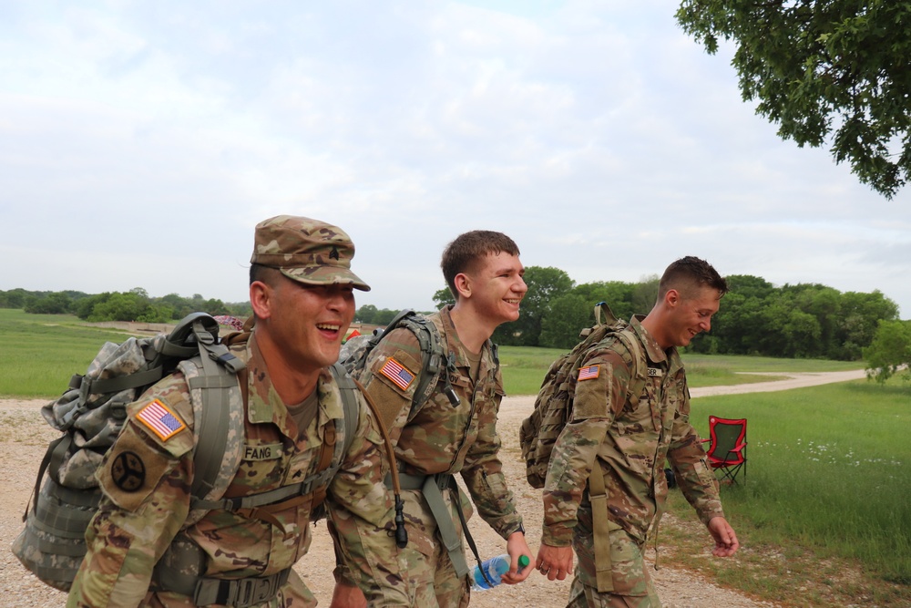 Soldiers Compete for the German Armed Forces Proficiency Badge