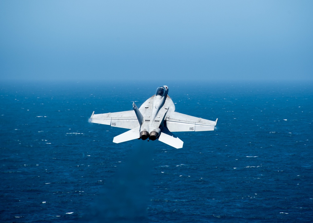 USS Carl Vinson (CVN 70) Conducts Flight Operations