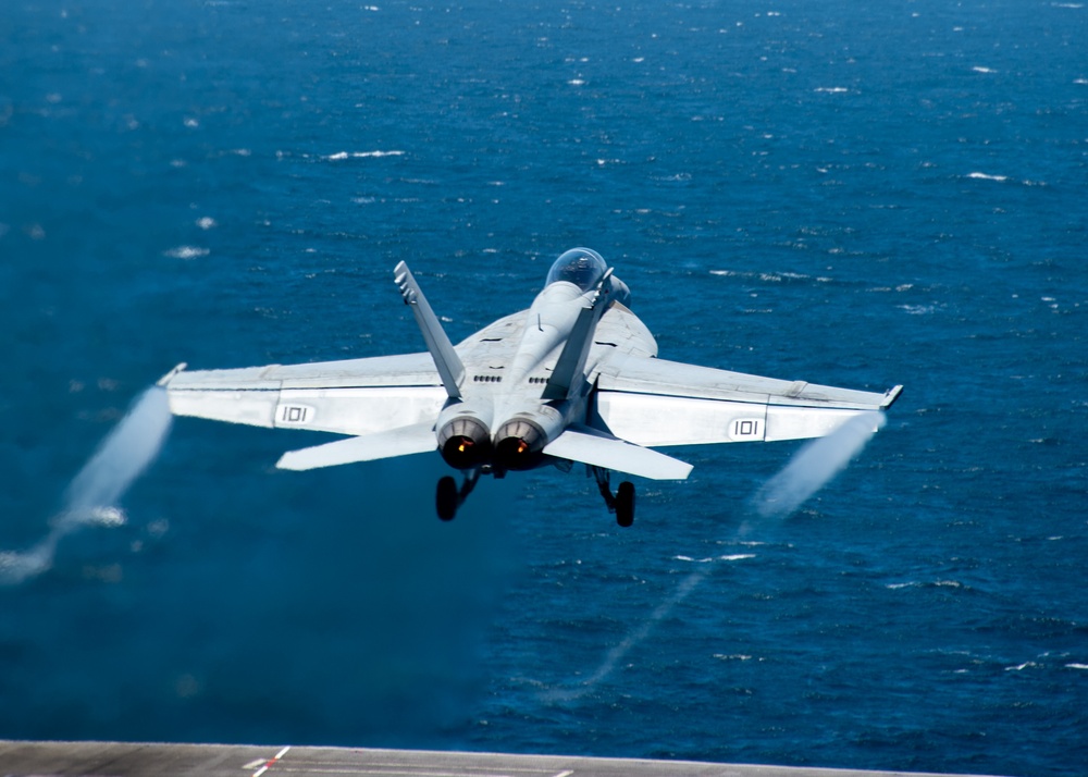 USS Carl Vinson (CVN 70) Conducts Flight Operations