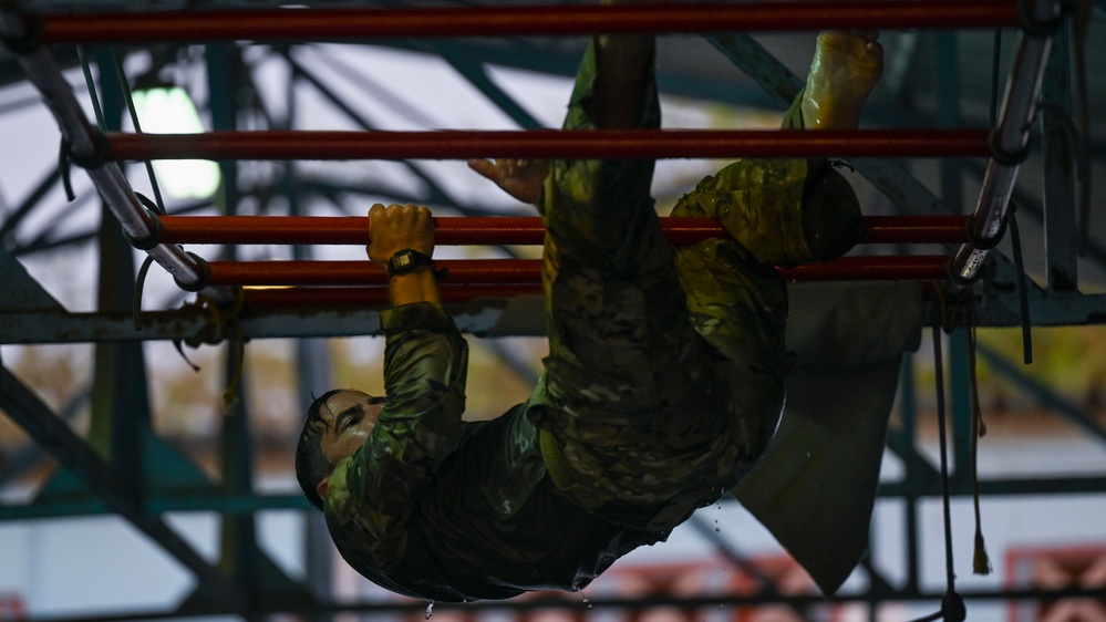 CJTF-HOA dives into French Desert Commando Course pre-assessment