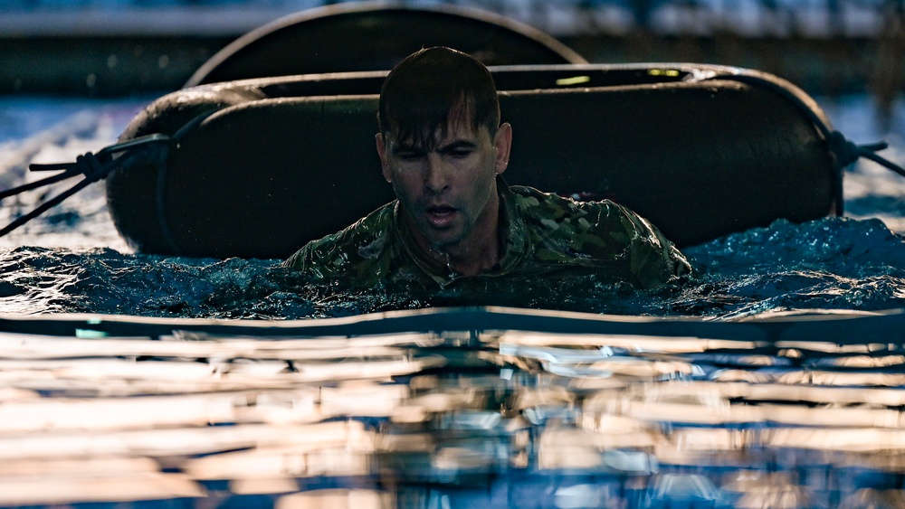 CJTF-HOA dives into French Desert Commando Course pre-assessment