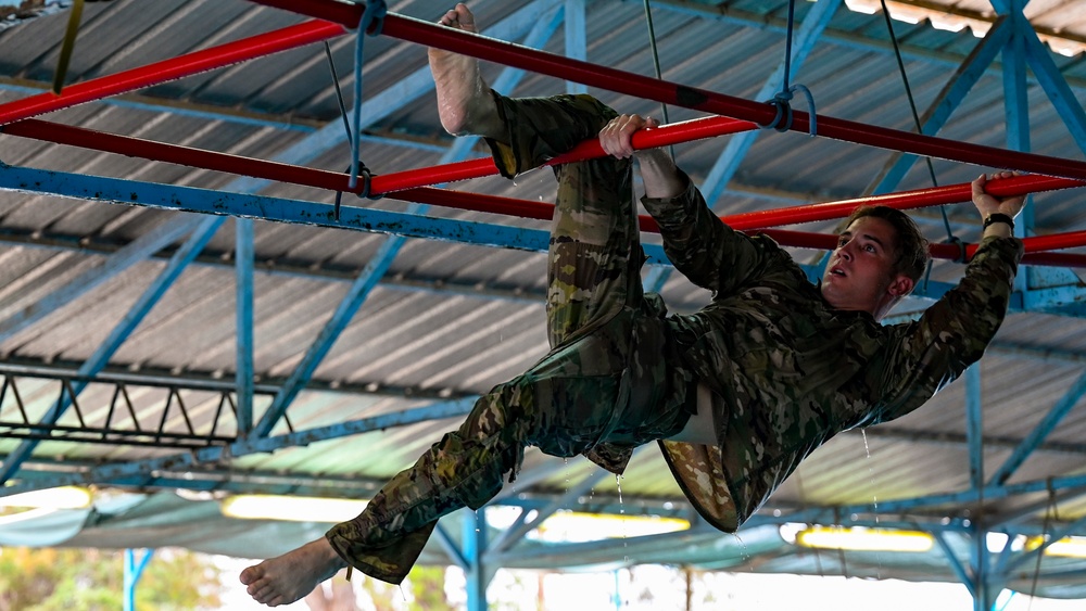 CJTF-HOA dives into French Desert Commando Course pre-assessment