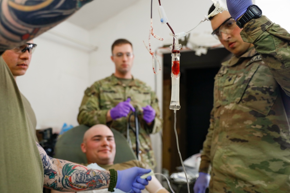 &quot;Quarterhorse&quot; medics conduct blood transfusion training